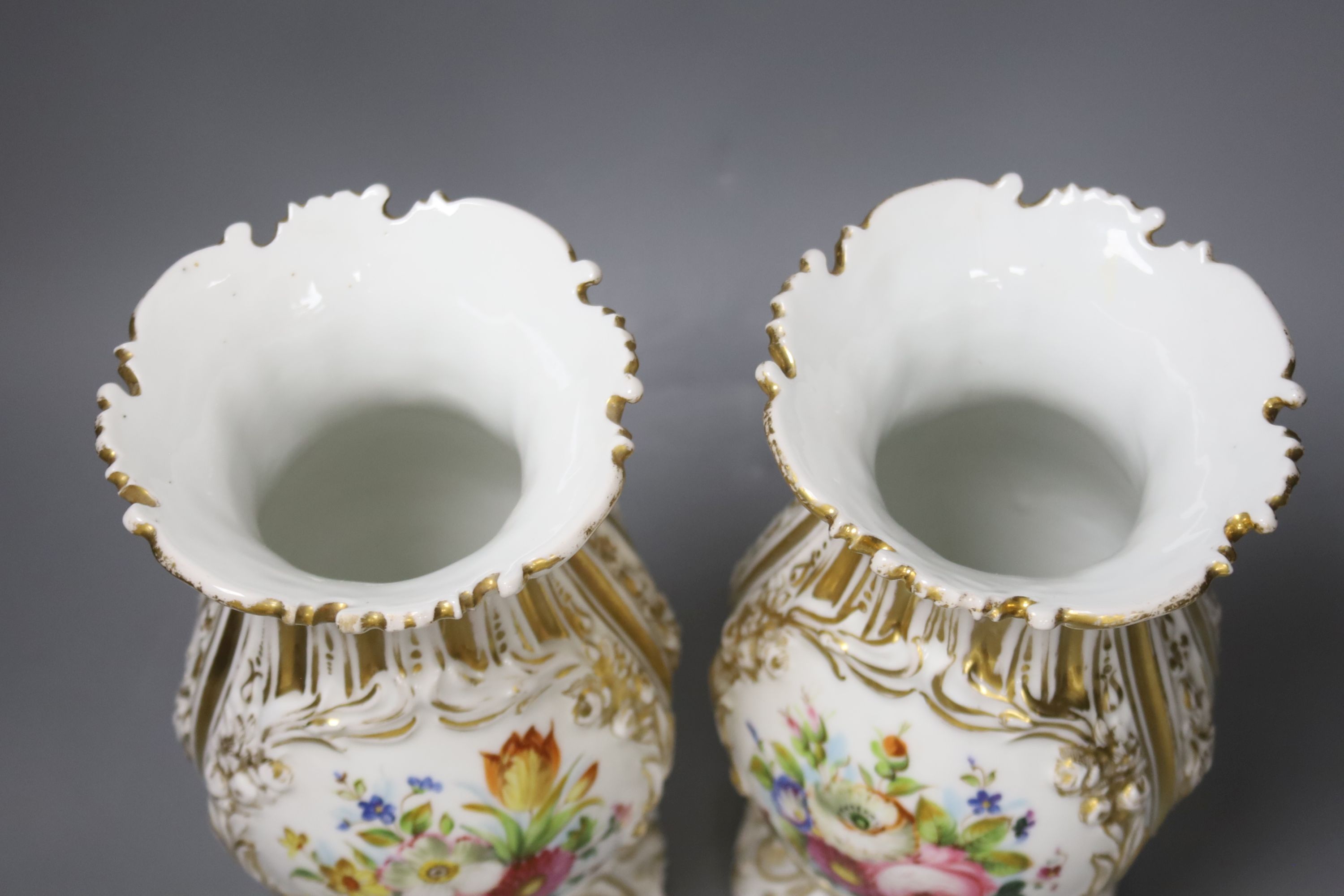 A Paris porcelain box and cover, c.1890, a pair Paris porcelain vases, a similar ‘fantastic birds’ bowl and a Dresden inkwell and height 25cm